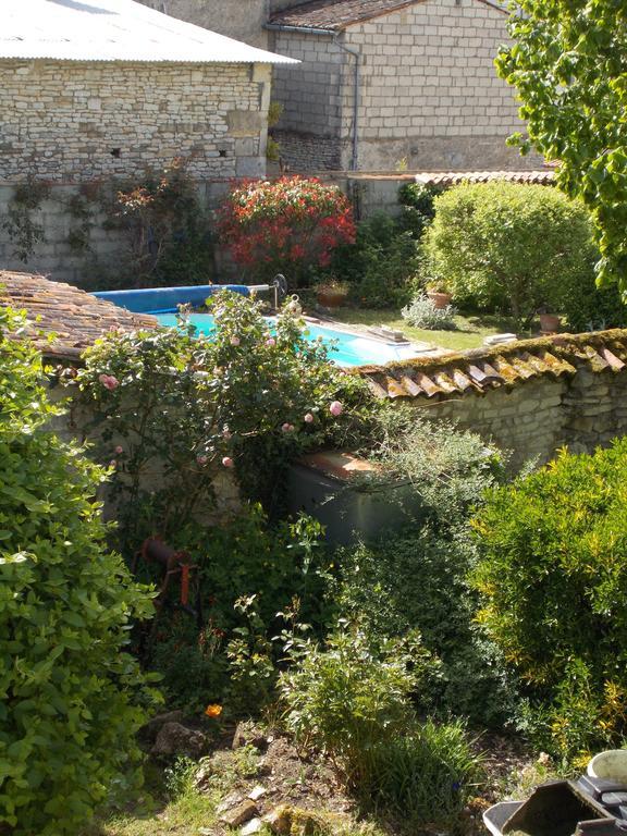 Bed and Breakfast A L'Antan - La Ferme D'Octave Saint-Hilaire-de-Villefranche Экстерьер фото