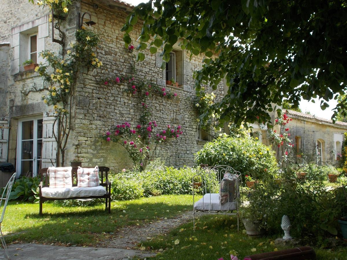 Bed and Breakfast A L'Antan - La Ferme D'Octave Saint-Hilaire-de-Villefranche Экстерьер фото